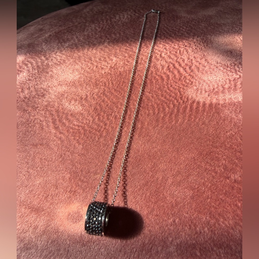 Elegant Silver and Black Pendant Necklace